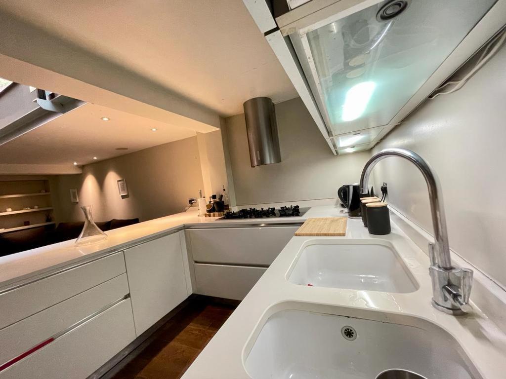 4 Floor Apartment In Covent Garden Лондон Екстериор снимка