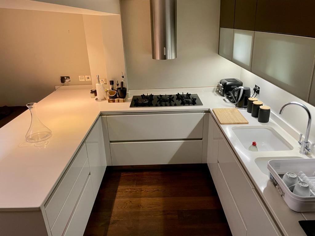 4 Floor Apartment In Covent Garden Лондон Екстериор снимка
